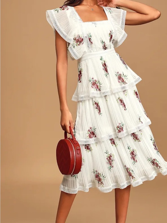 Lulus Dresses & Skirts - NWT Thriving Romance White Floral Print Tiered Midi Dress size L
